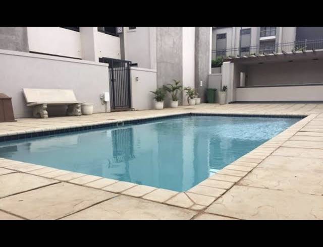 1 BEDROOM APARTMENT RENTED IN NEW TOWN CENTRE